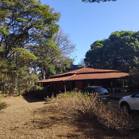 Sitio Bemtevi - Jockey Camping - Uberlandia Villa ภายนอก รูปภาพ